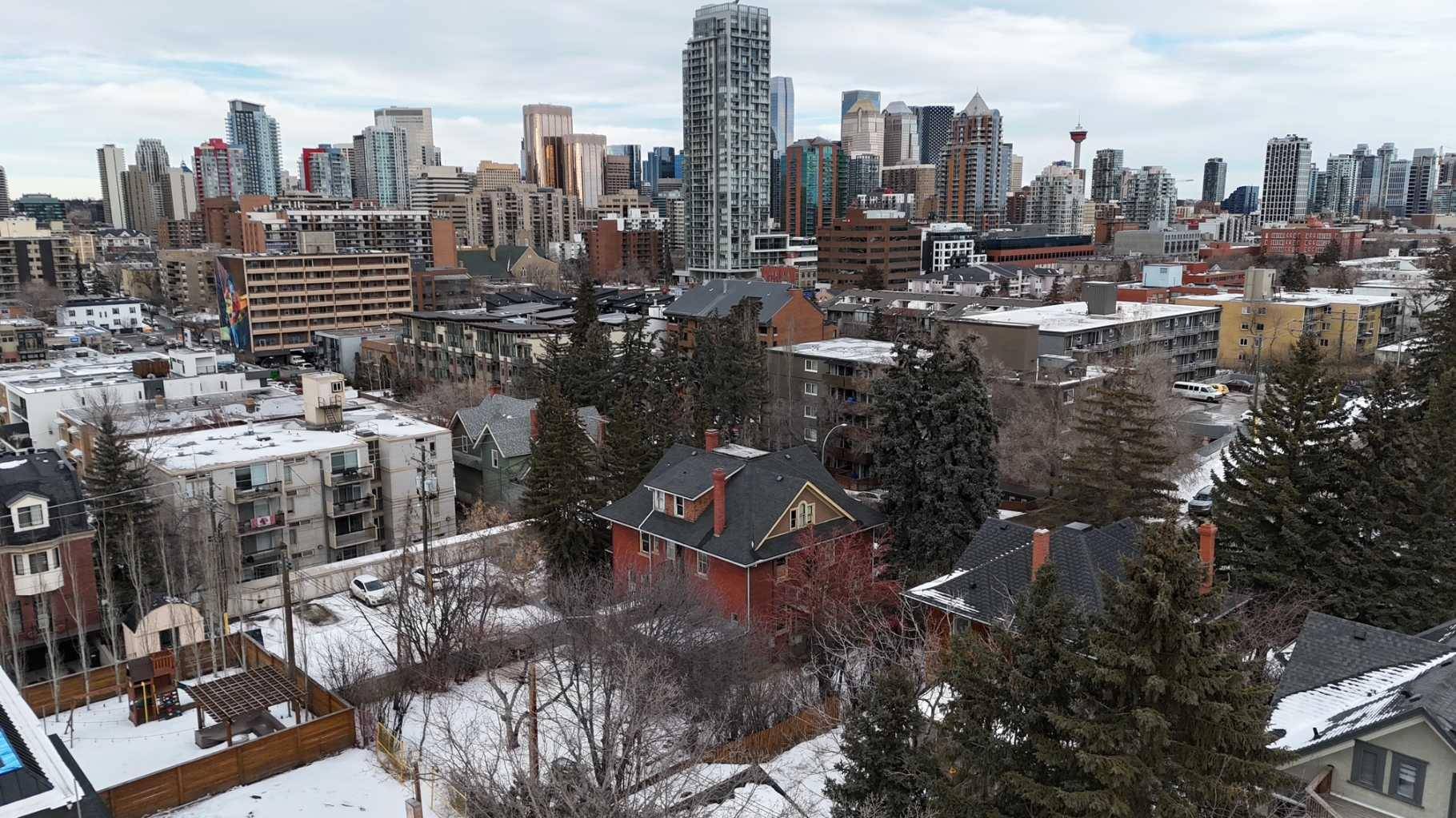 Calgary, AB T2T 3G2,1915 10 ST SW