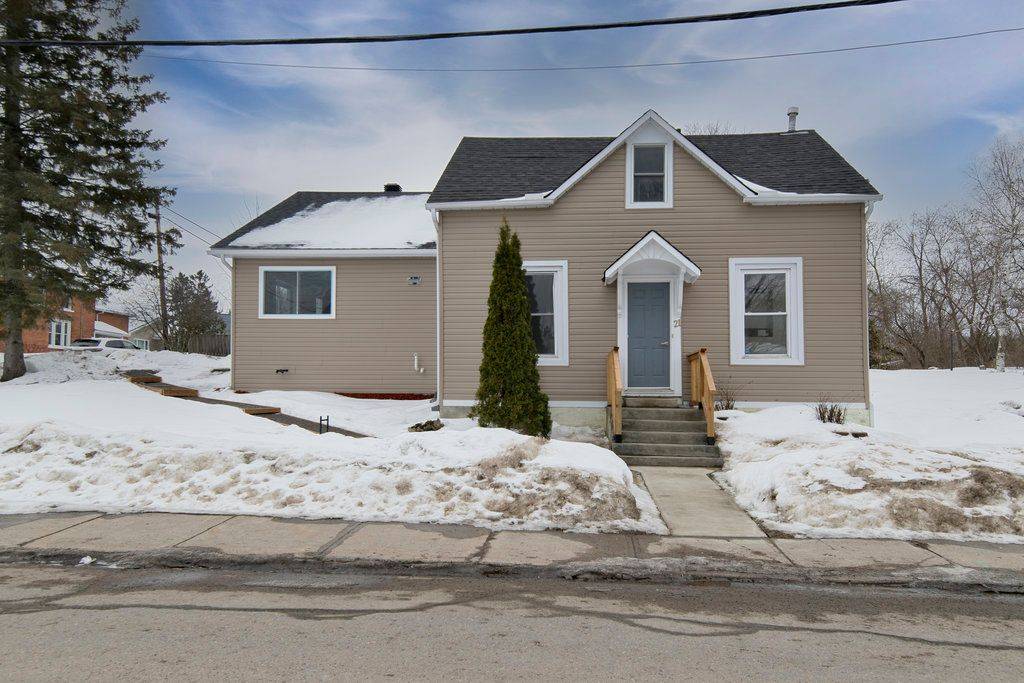 Arnprior, ON K7S 1M8,21 ELGIN ST E