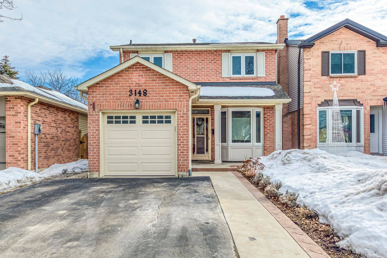 Mississauga, ON L5N 3C3,3148 Kilbride CRES