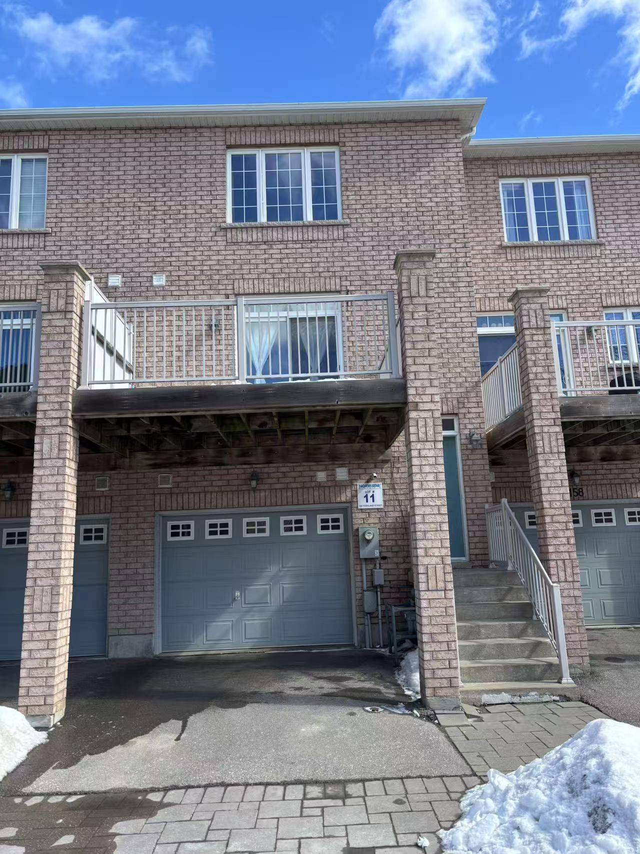 Richmond Hill, ON L4S 0E1,160 Yorkland ST