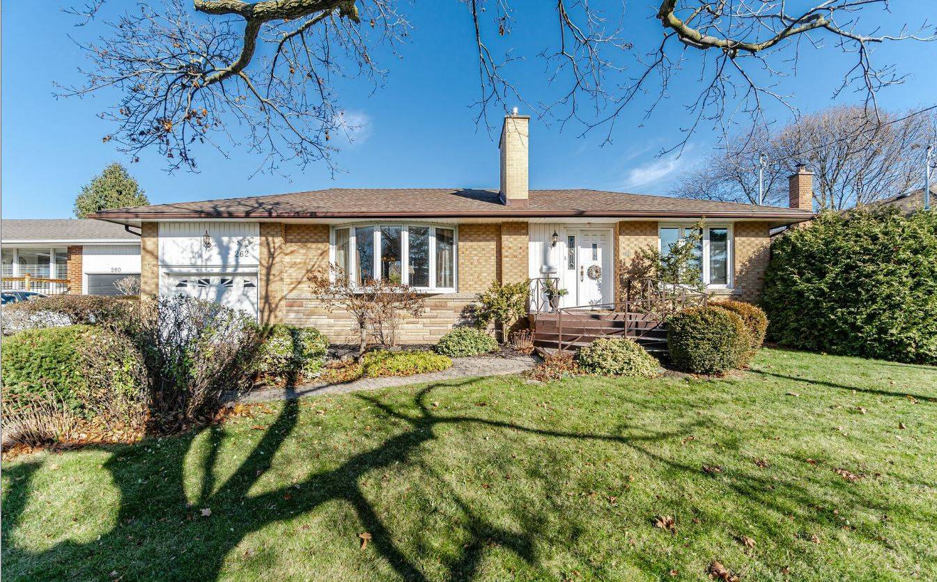 Oakville, ON L6L 3X7,262 Wales CRES E