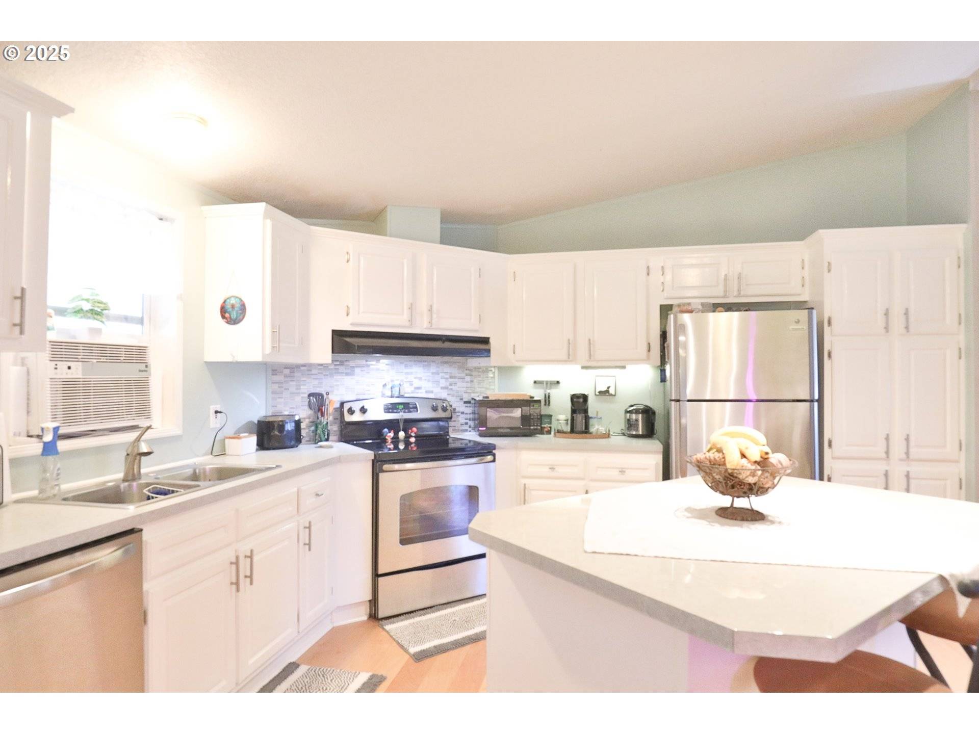 Creswell, OR 97426,700 N MILL ST #45