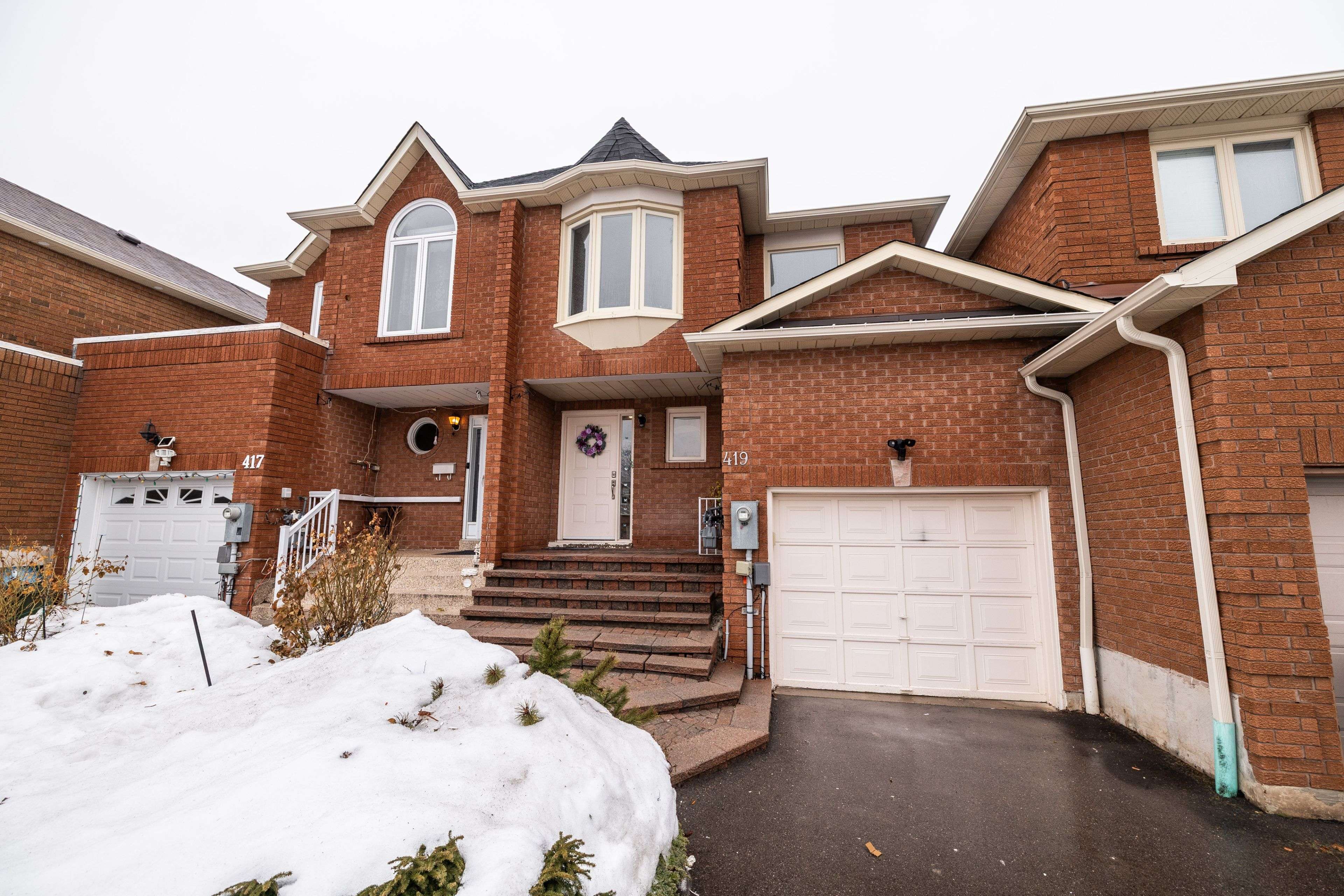 Mississauga, ON L5R 3L2,419 Wendron CRES