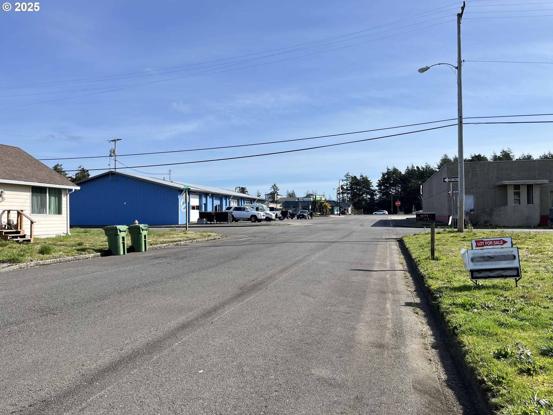Florence, OR 97439,Maple ST