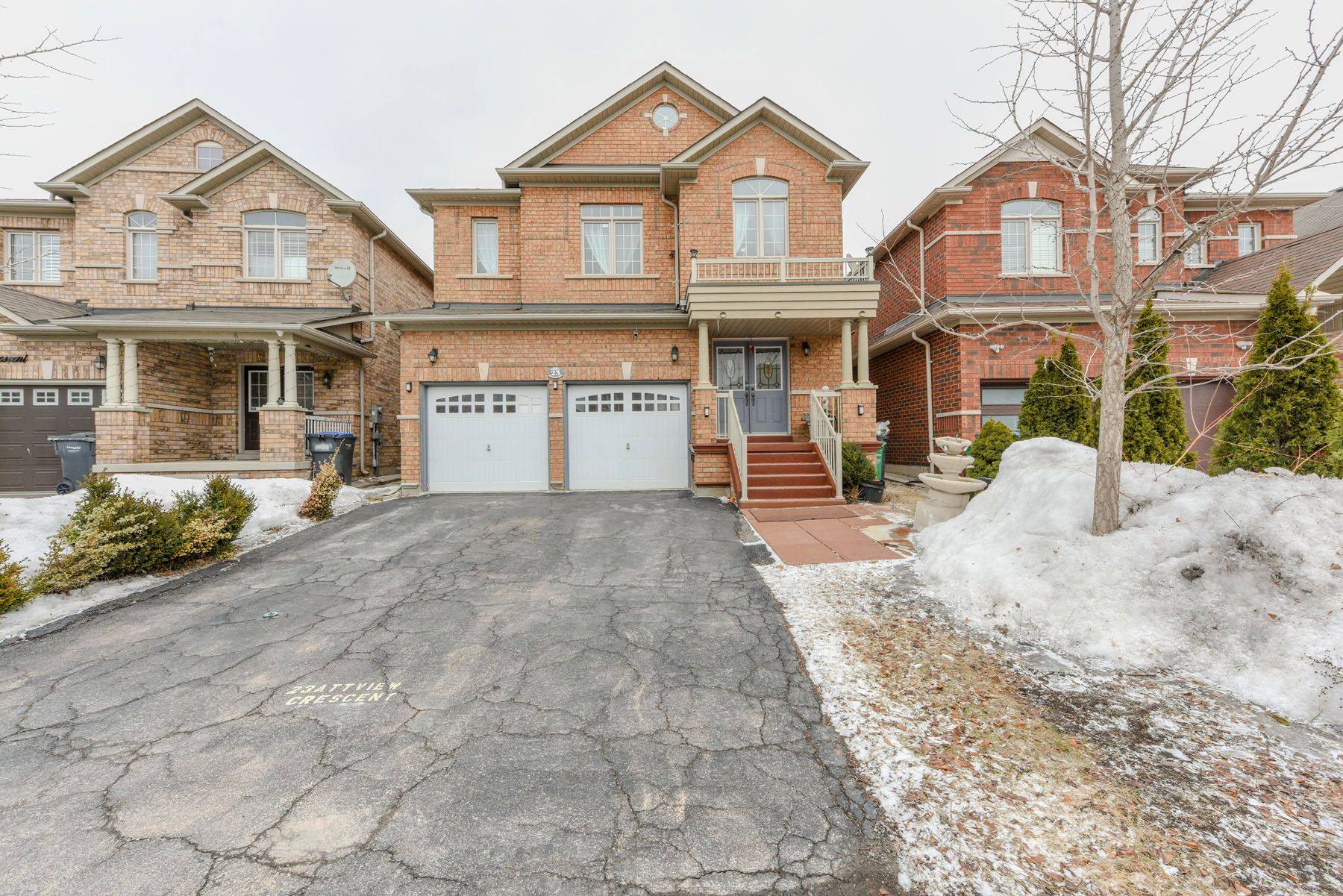 Brampton, ON L6P 2R5,23 Attview CRES