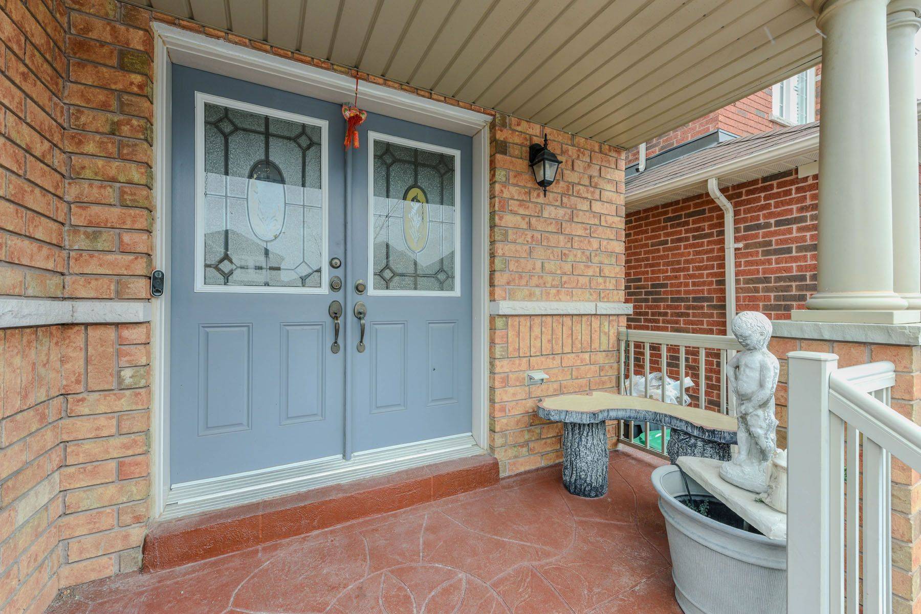 Brampton, ON L6P 2R5,23 Attview CRES