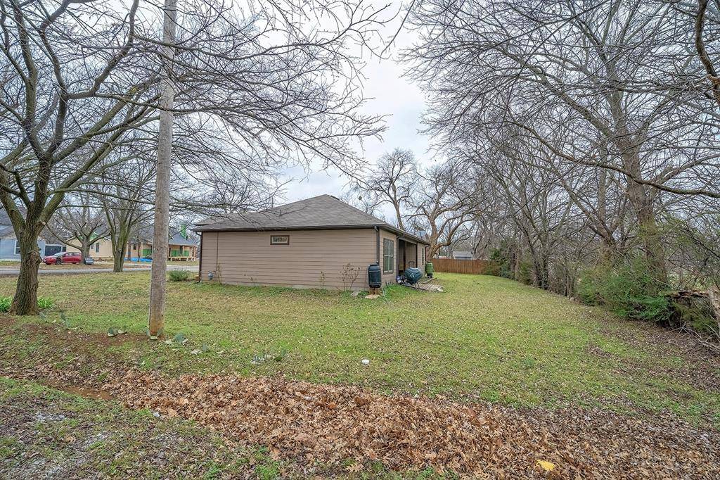 Pilot Point, TX 76258,621 S Hill Street