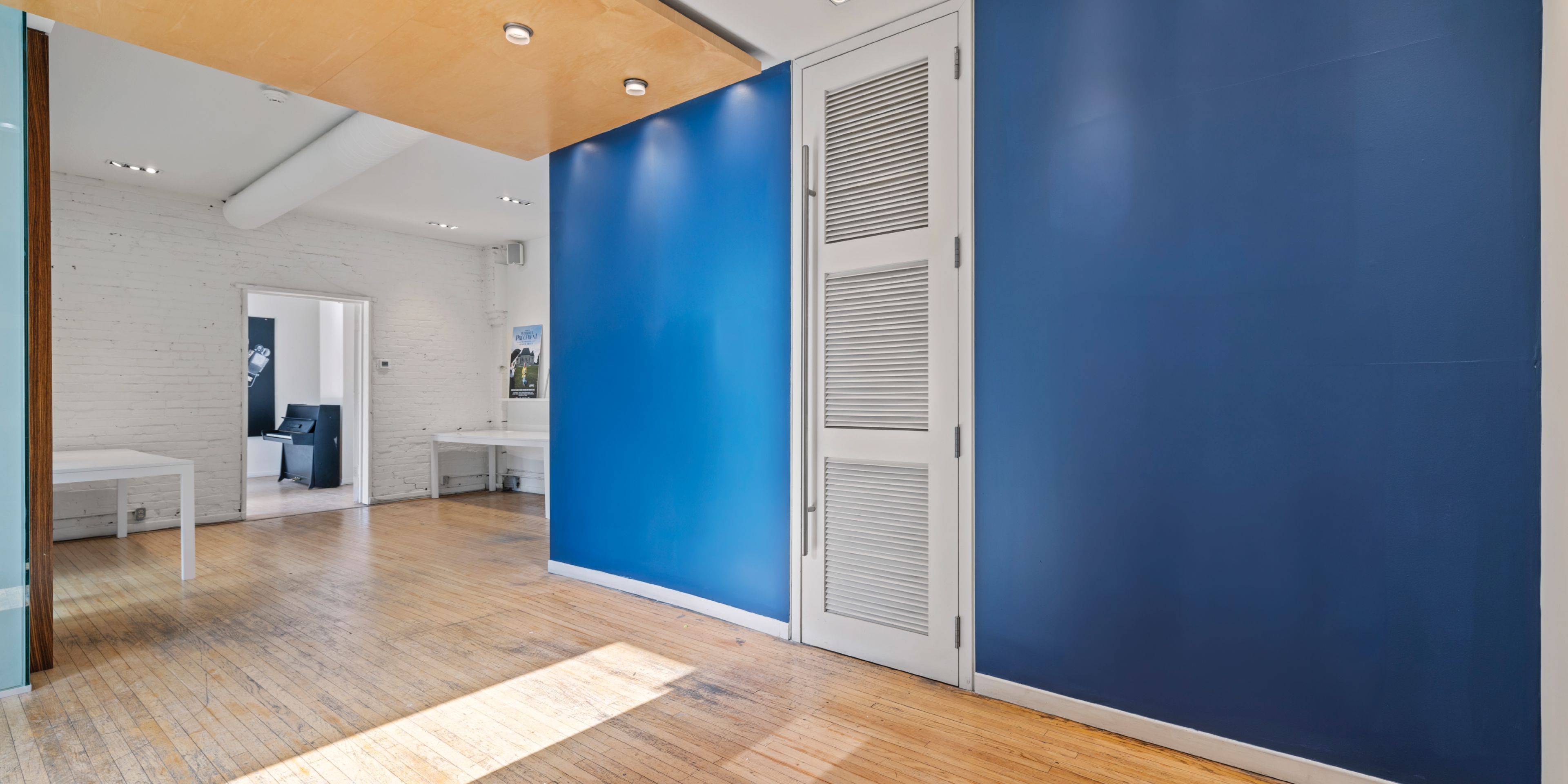 Toronto C09, ON M4W 2L4,1058 Yonge ST #2nd & 3rd Floor