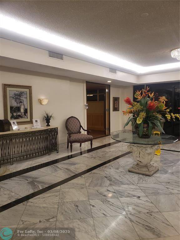 Miami, FL 33179,800 NE 195th St  #605