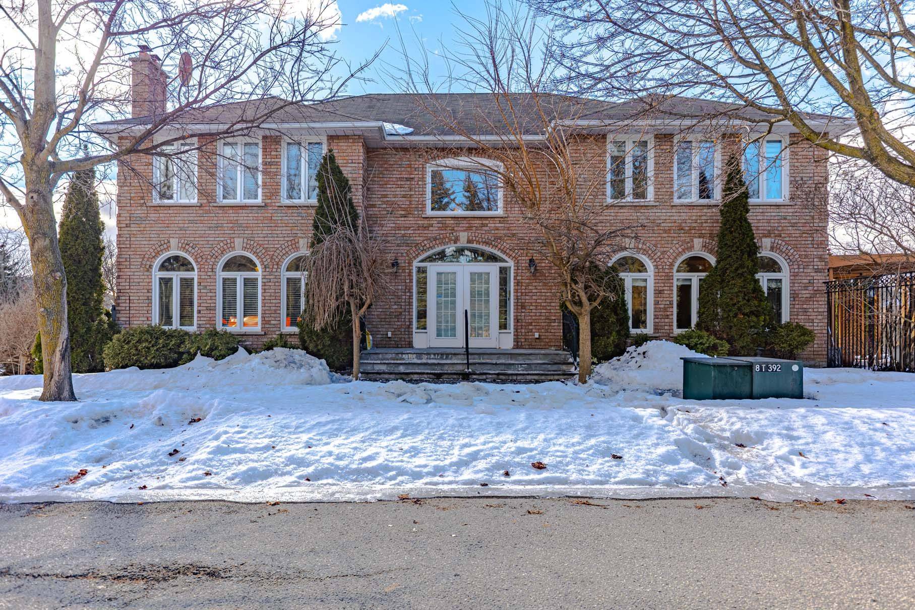 Richmond Hill, ON L4B 3E9,37 Compton CRES