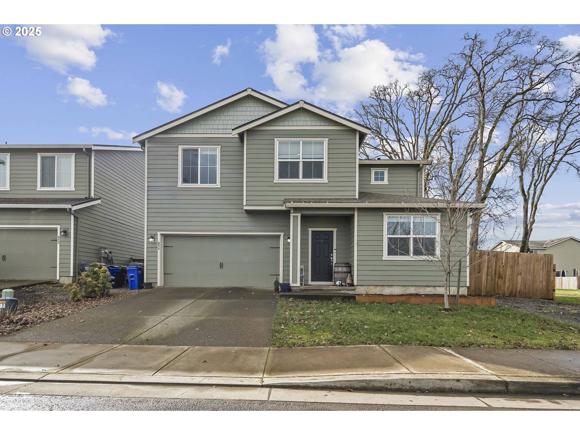 Molalla, OR 97038,854 N VALLEY DR