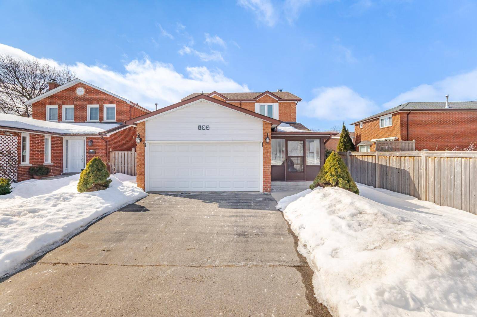 Brampton, ON L6Z 2M2,102 Richvale DR N