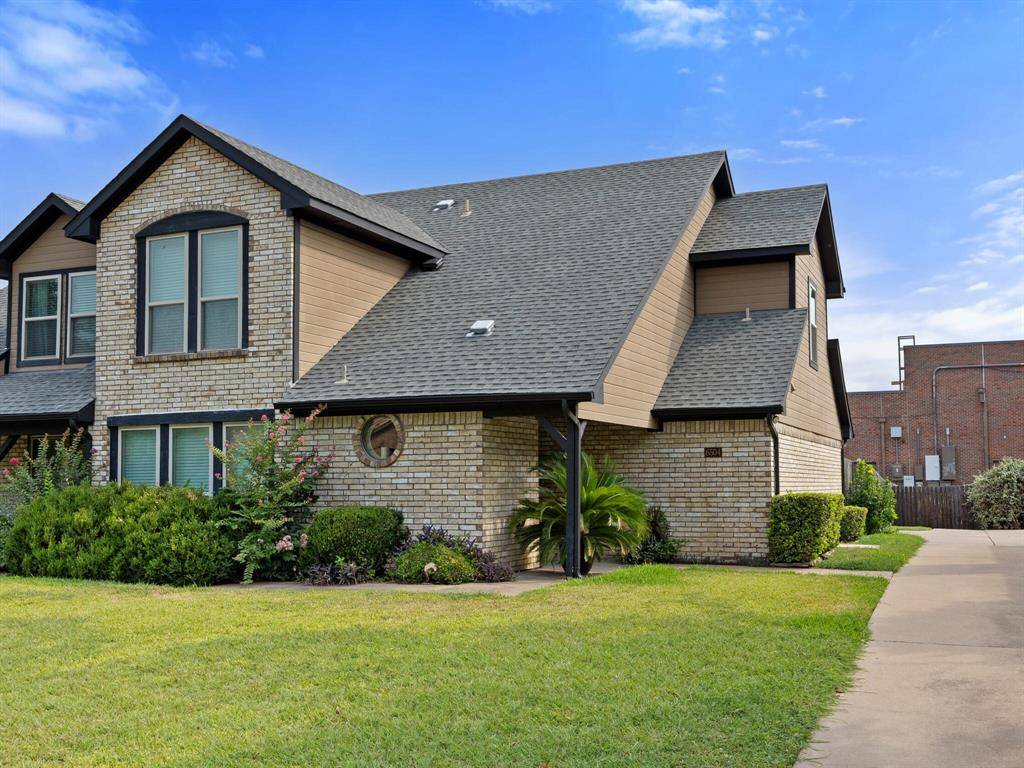 Benbrook, TX 76132,6504 Lago Vista Drive