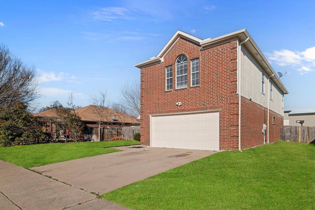 Grand Prairie, TX 75052,5132 Garden Oaks Place