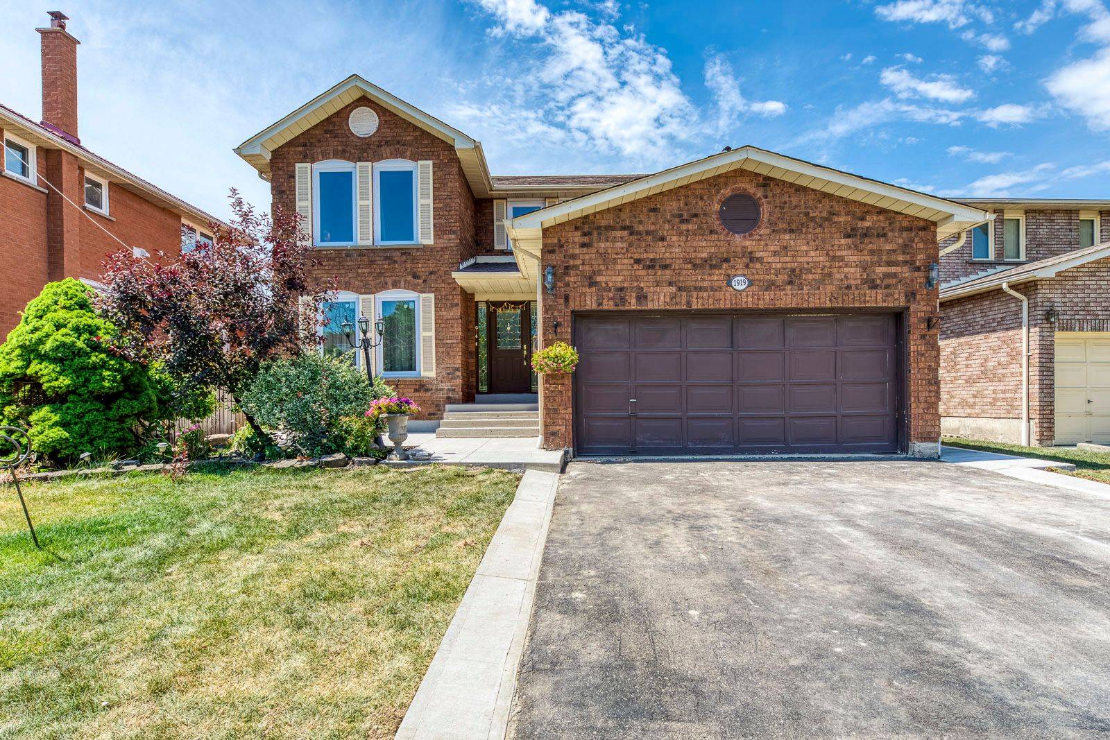 Mississauga, ON L5M 3A1,1919 Aldermead RD