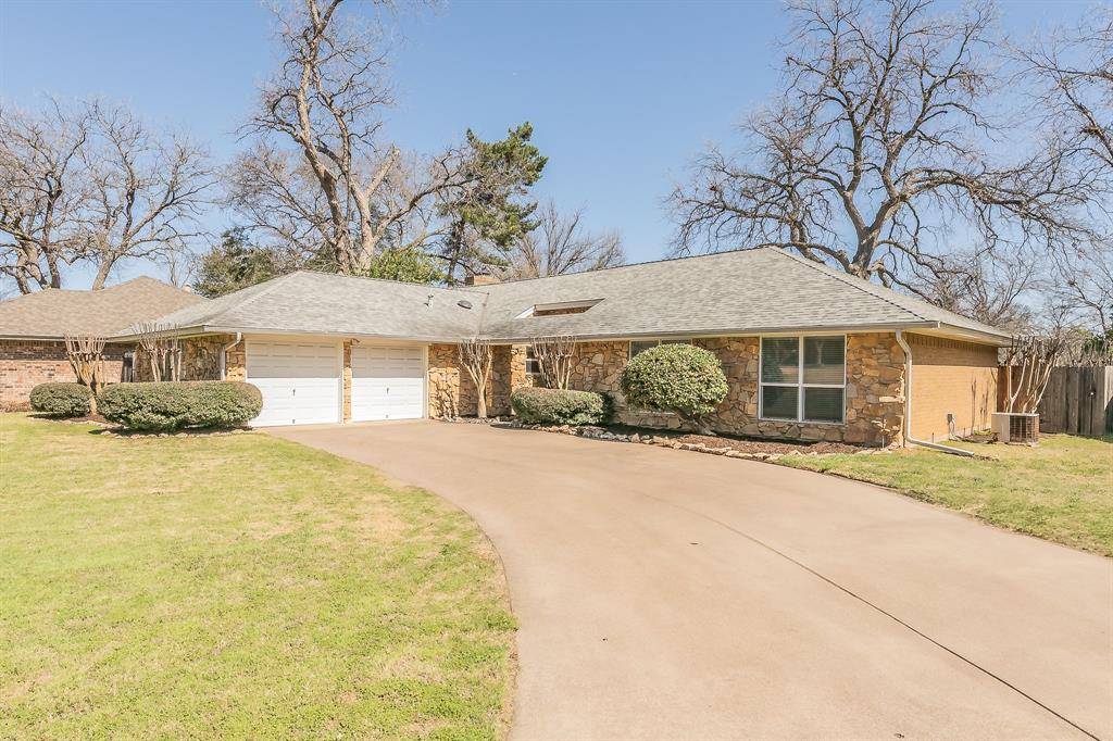 Arlington, TX 76013,2109 Creekside Court