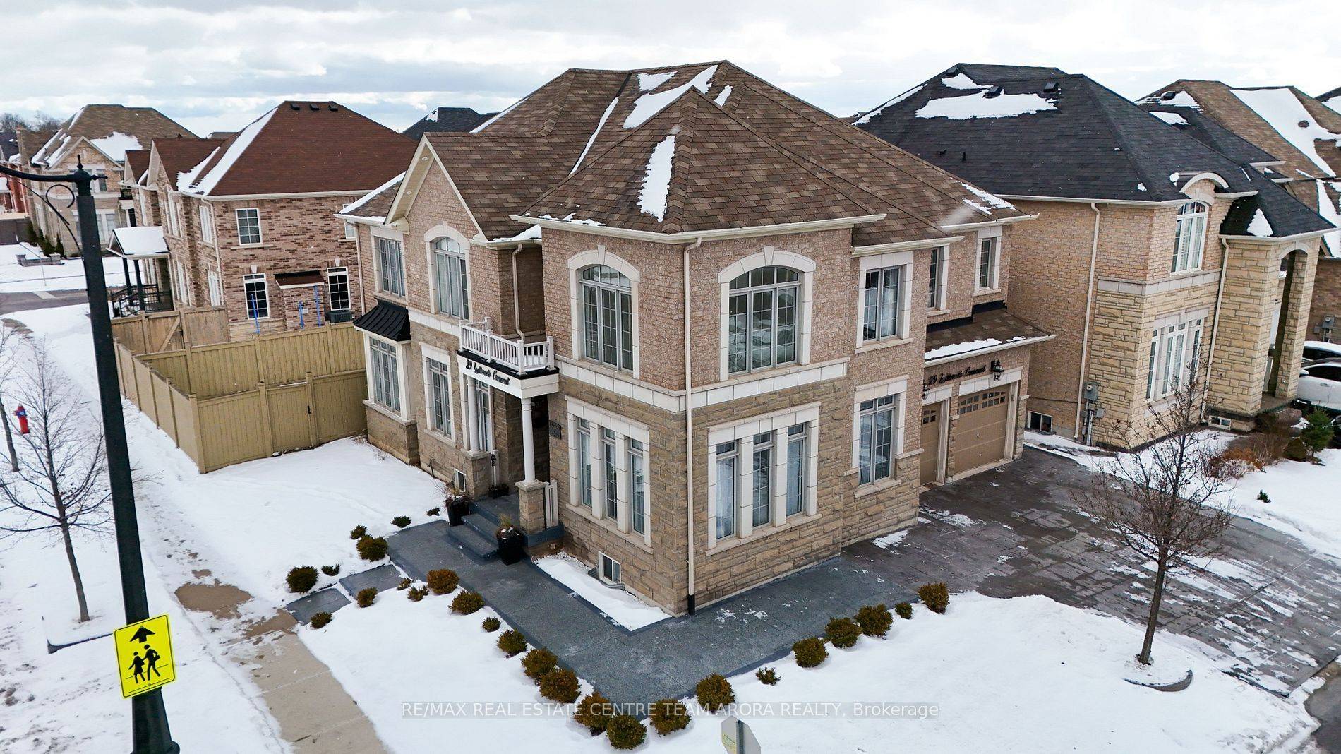 Brampton, ON L6X 5H7,29 Ladbrook CRES