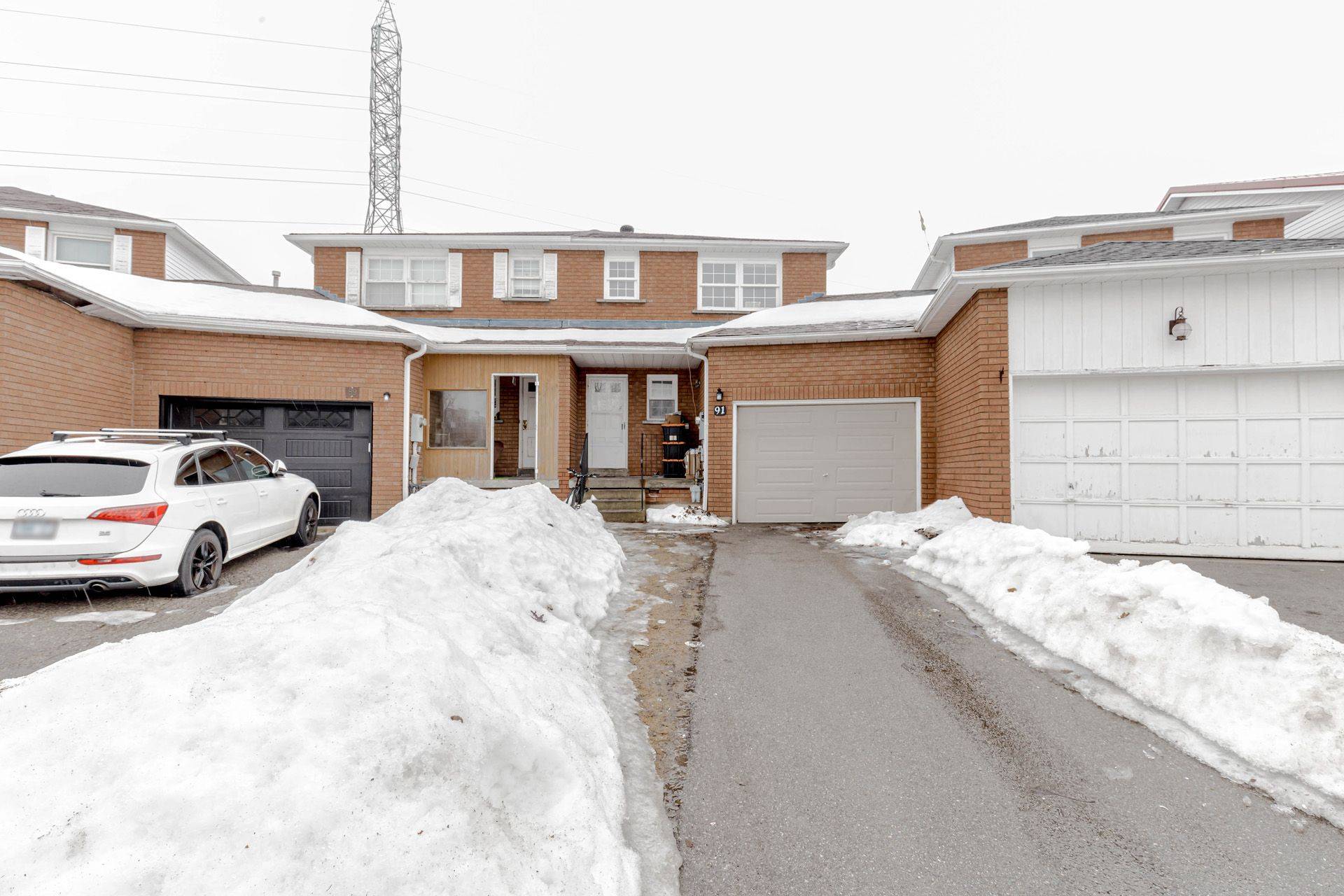 Brampton, ON L6Y 3W9,91 Tulip DR