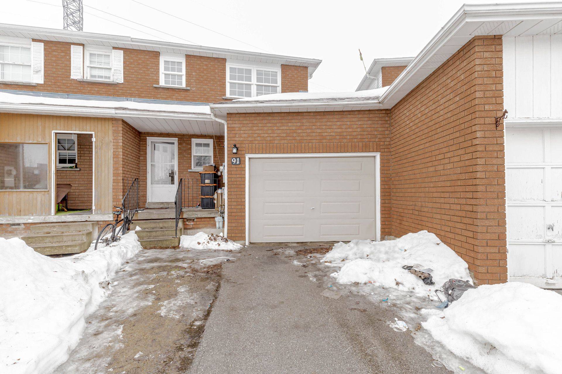 Brampton, ON L6Y 3W9,91 Tulip DR