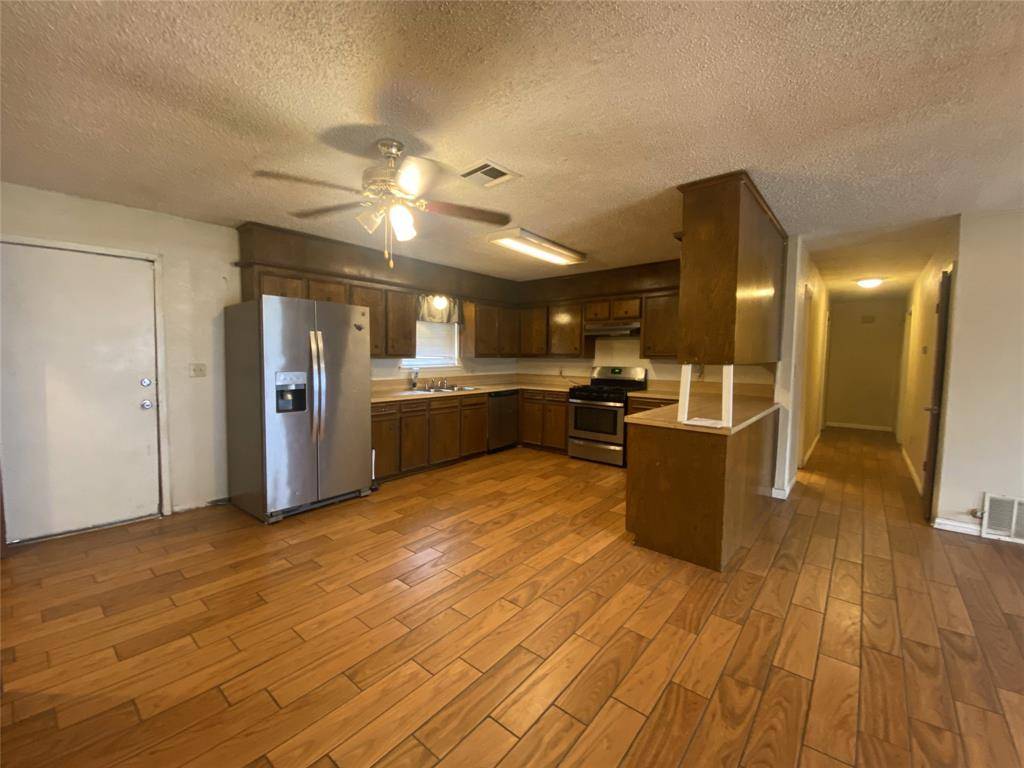 Corsicana, TX 75110,400 & 404 N 19th Street