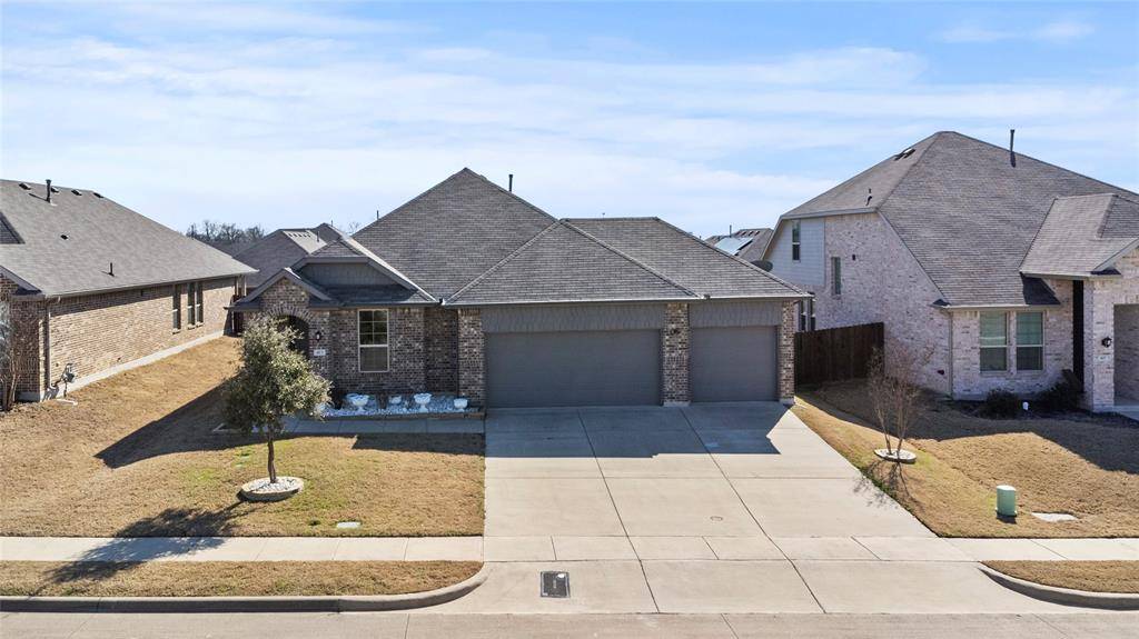 Van Alstyne, TX 75495,413 Mccoy Drive