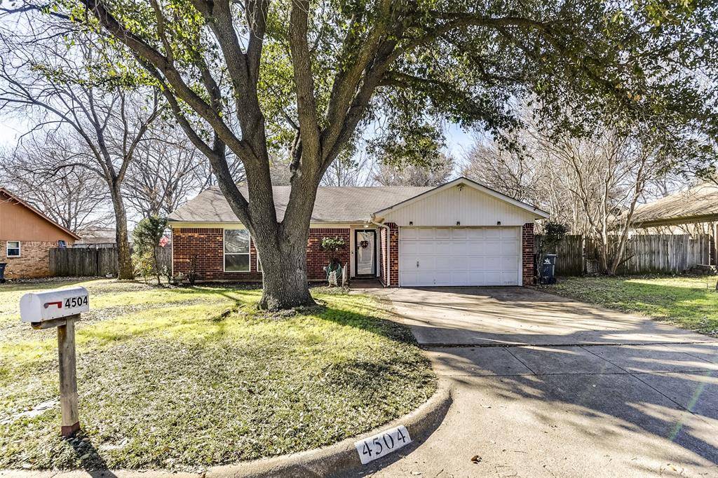 Arlington, TX 76016,4504 Woodcreek Drive