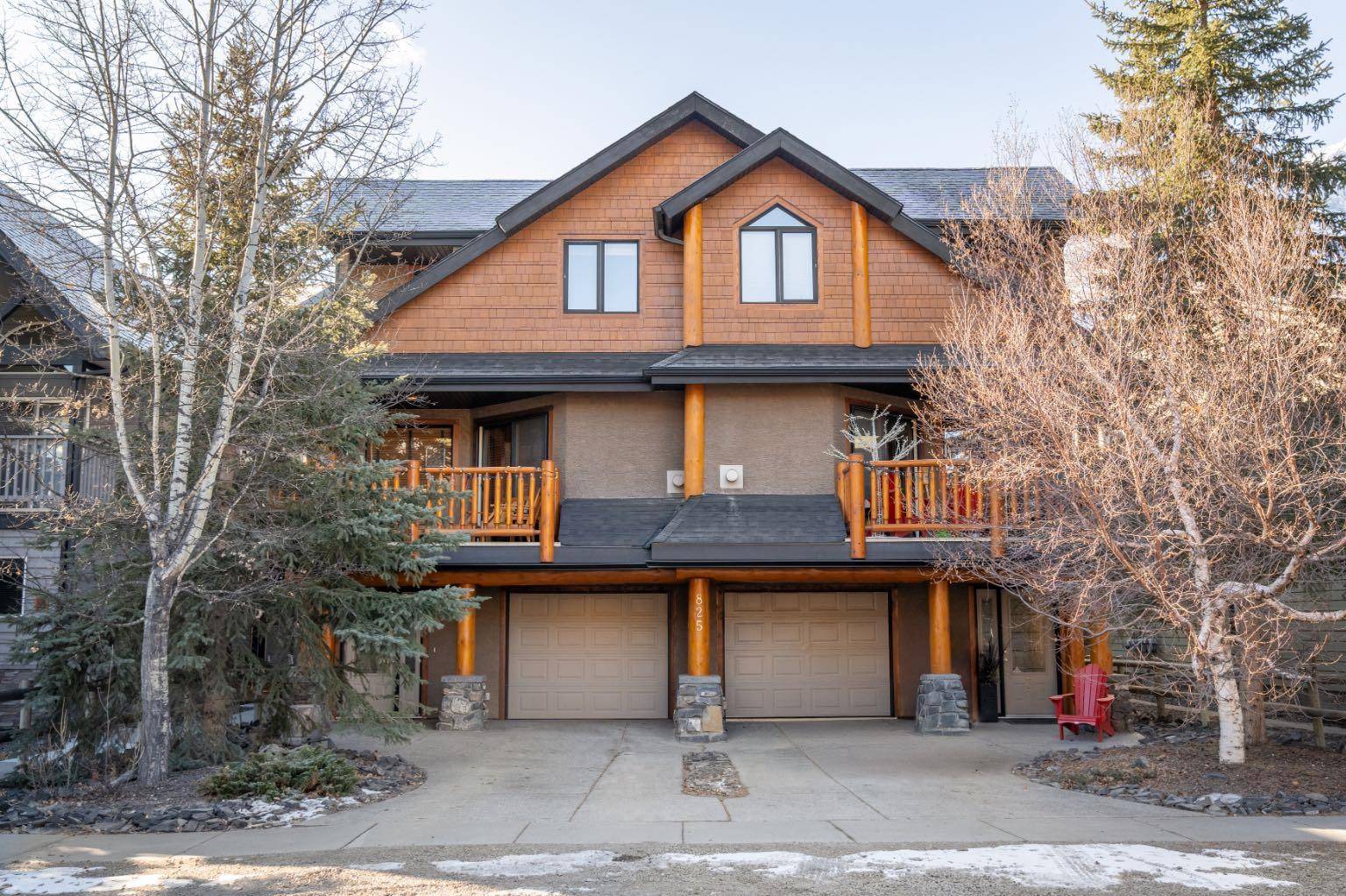 Canmore, AB T1W 2G1,825 5th Street #1