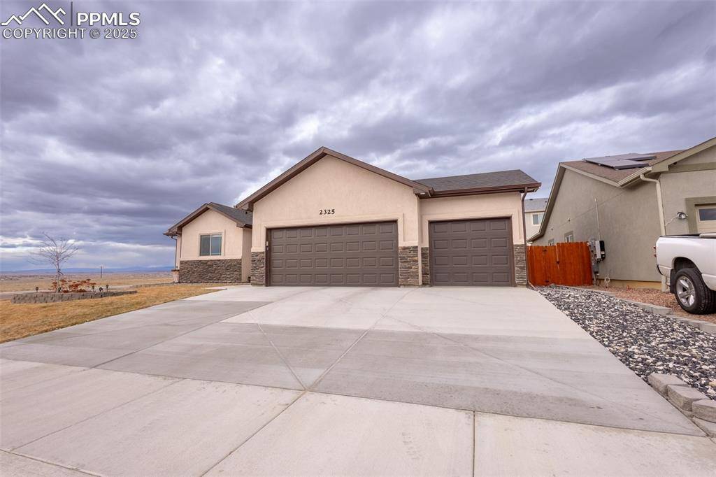 Pueblo, CO 81008,2325 Riverboat CT