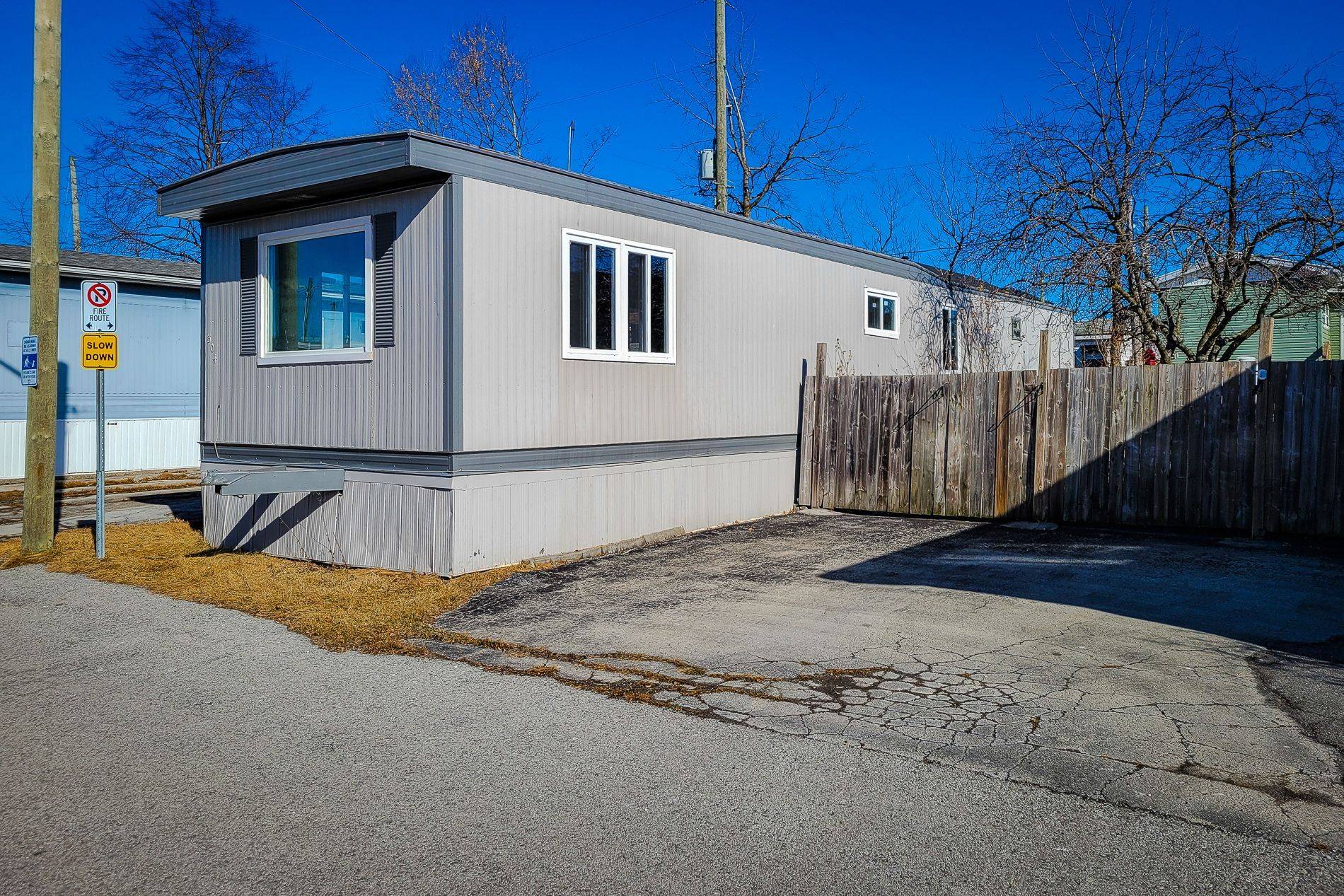 241 St. Paul ST W #304, St. Catharines, ON L2S 2E5