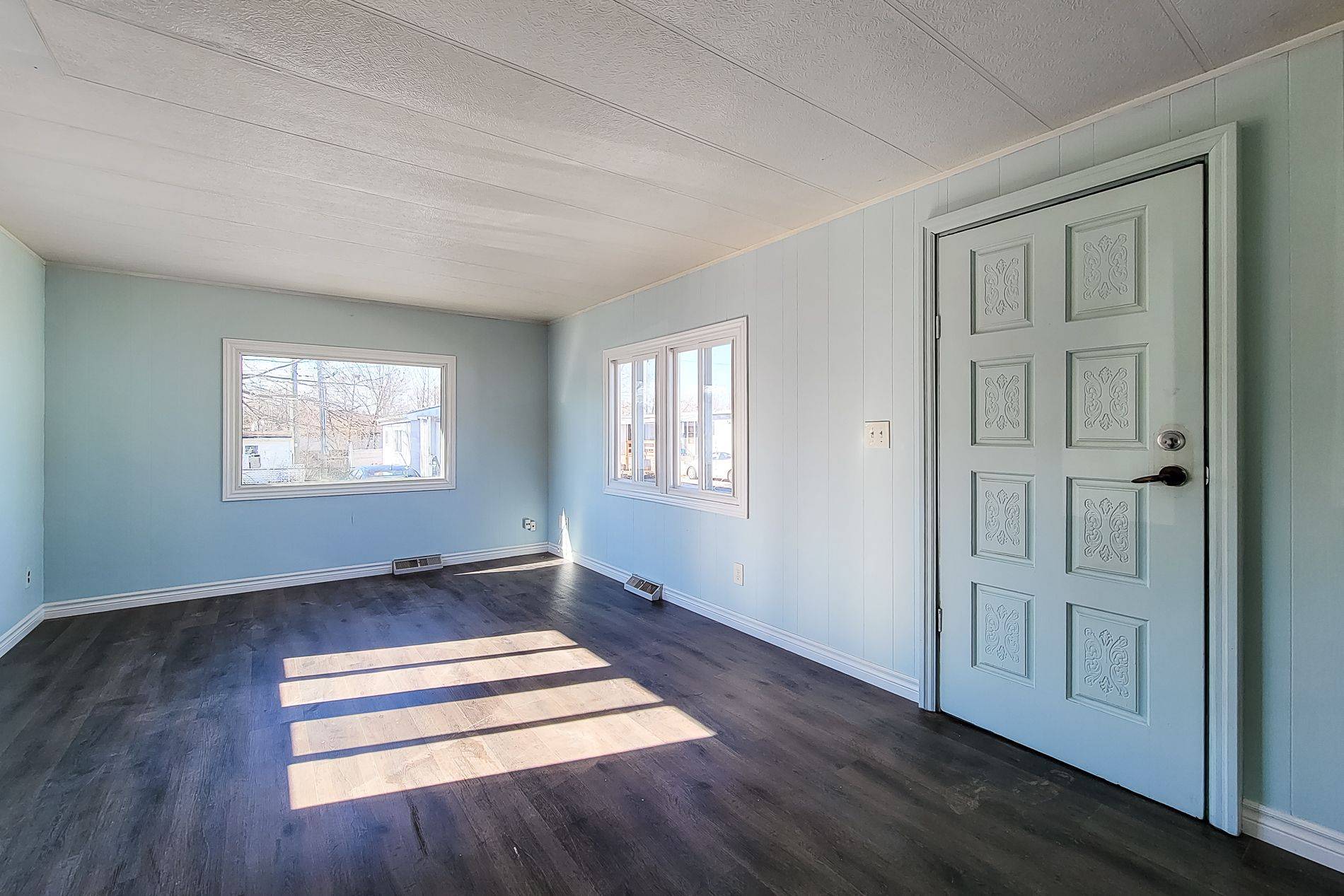 241 St. Paul ST W #304, St. Catharines, ON L2S 2E5