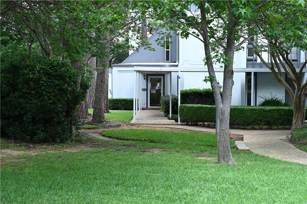 Denton, TX 76205,414 Hollyhill Lane