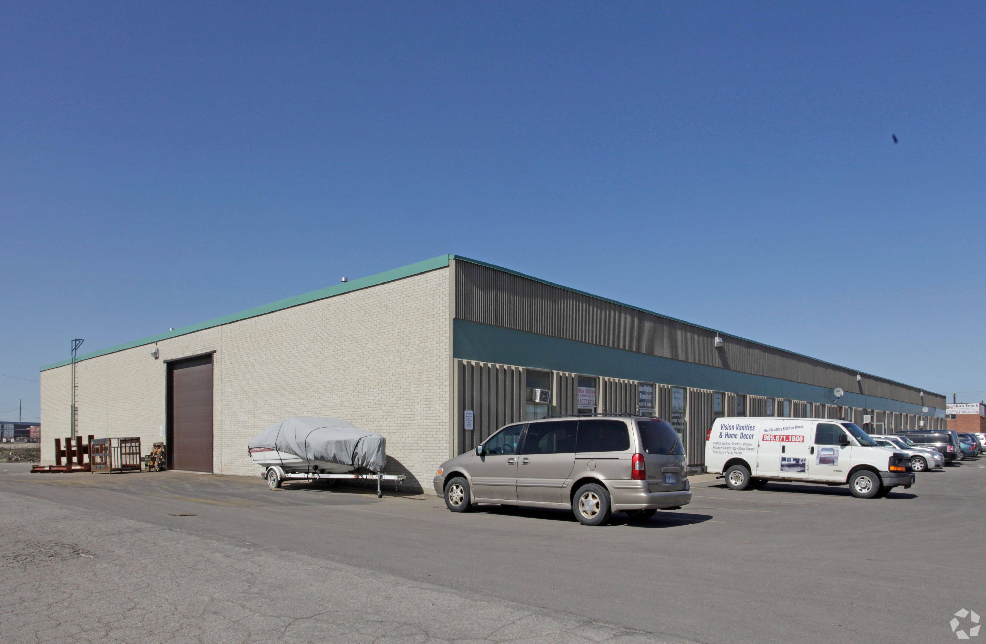 Mississauga, ON L4T 1G1,2585 Drew RD #4