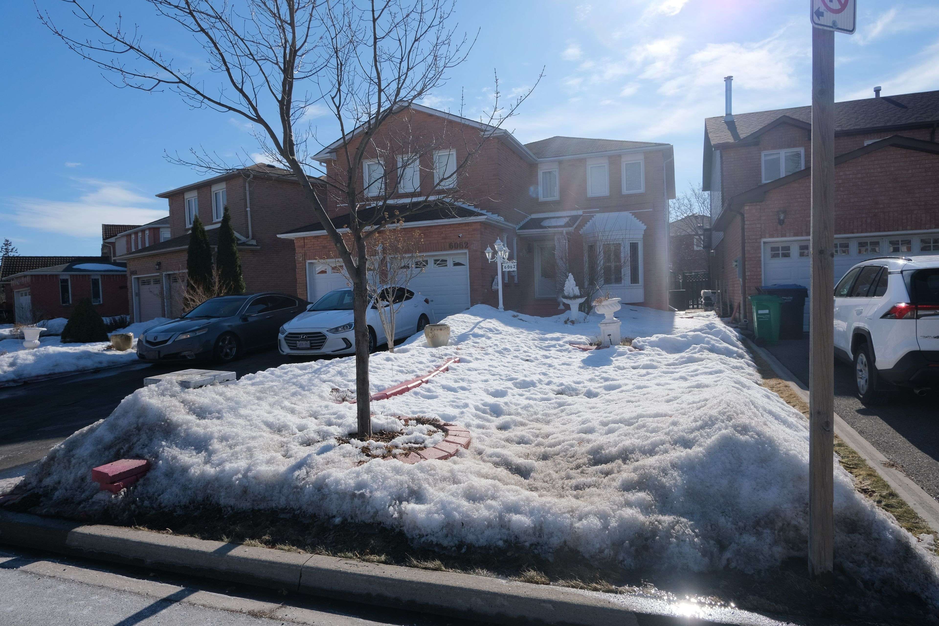 Mississauga, ON L5N 5C5,6062 Prairie CIR