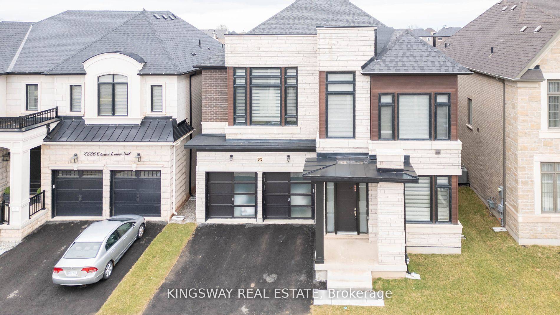 Oakville, ON L6M 5M7,2340 Edward Leaver TRL