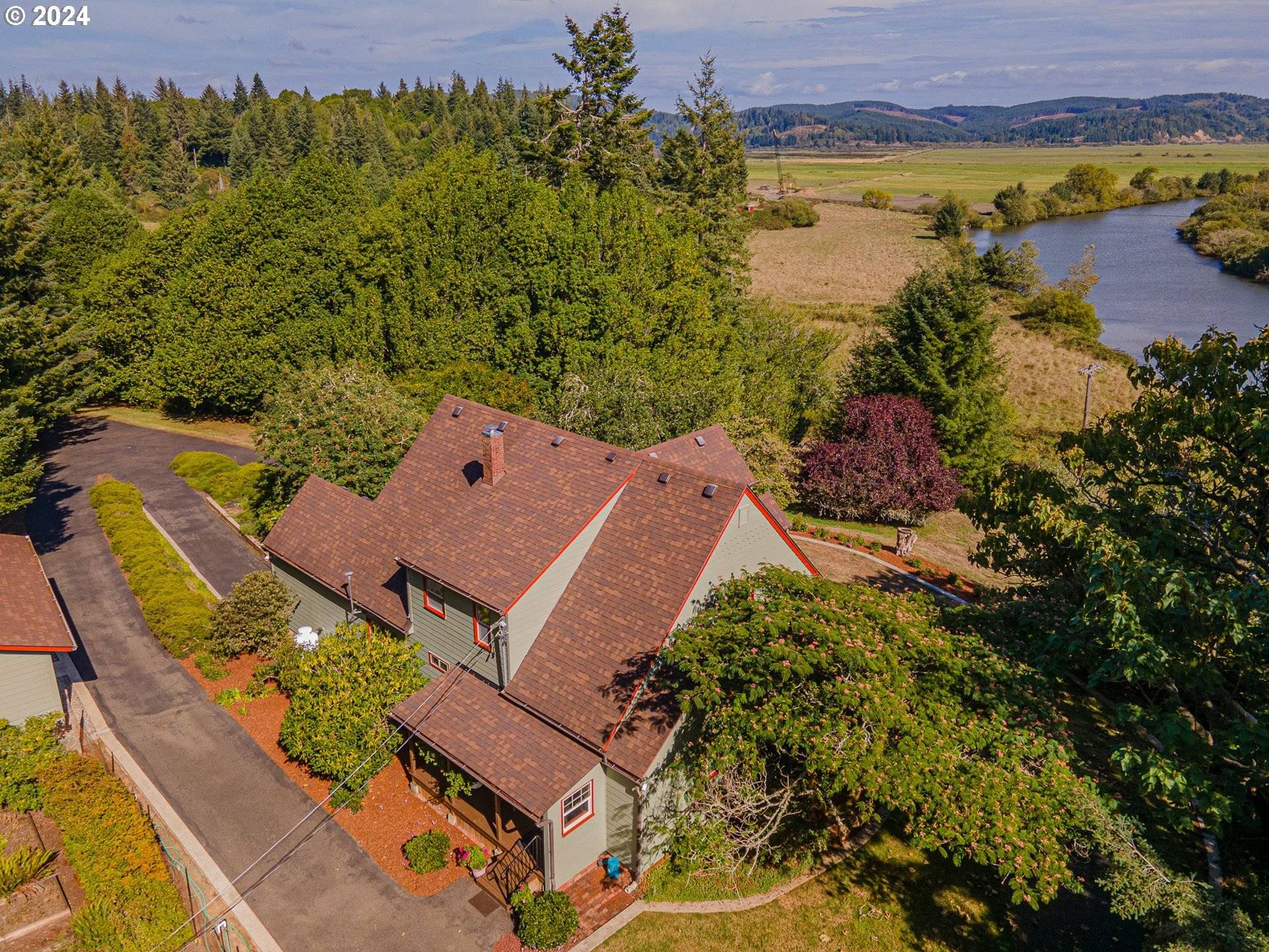 Coquille, OR 97423,91235 North Bank LN