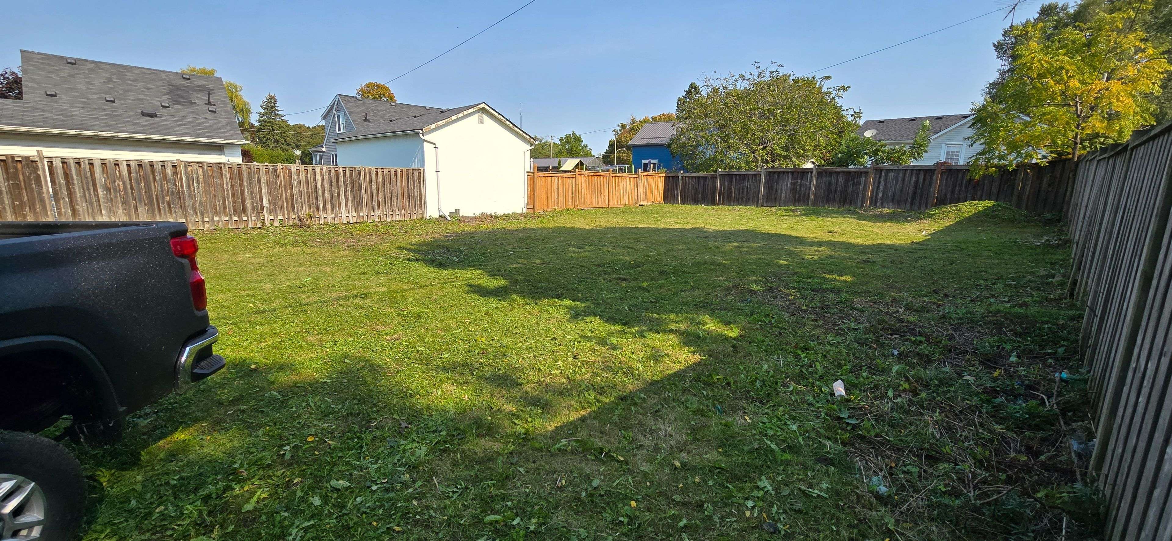 Port Hope, ON L1A 1Z3,1-3 Yeovil LN