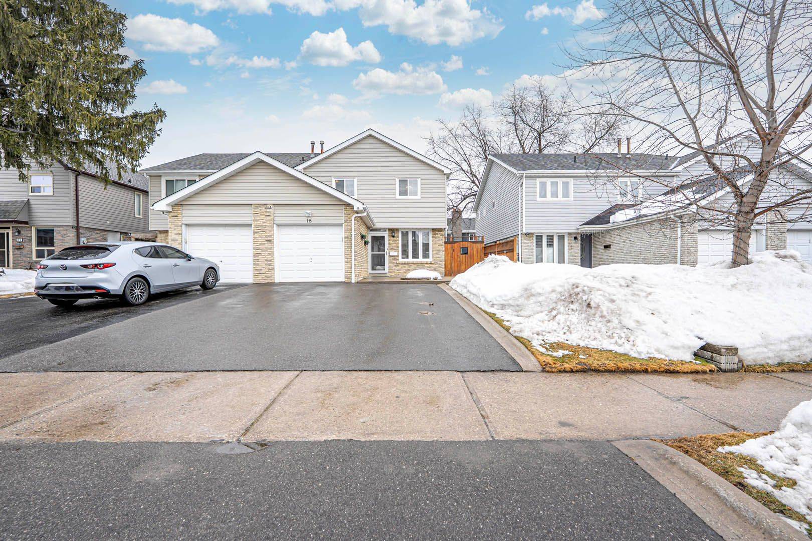 Brampton, ON L6Z 1B9,18 Nottawasaga CRES