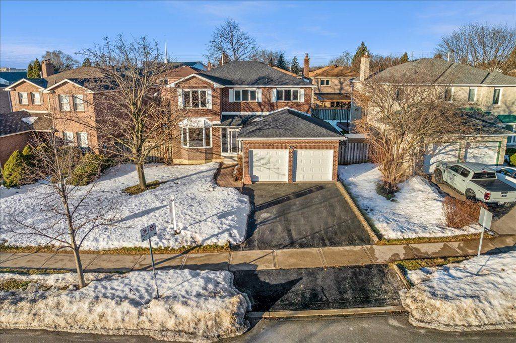 Oakville, ON L6H 4R7,1404 White Oaks BLVD