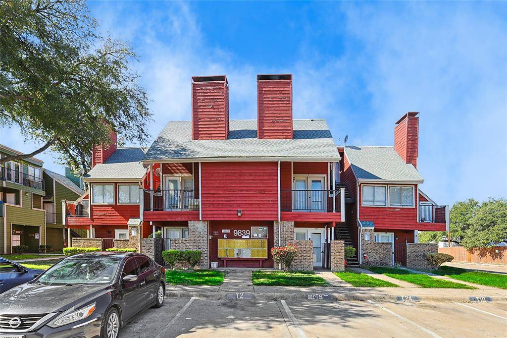 Dallas, TX 75243,9839 Walnut Street #306