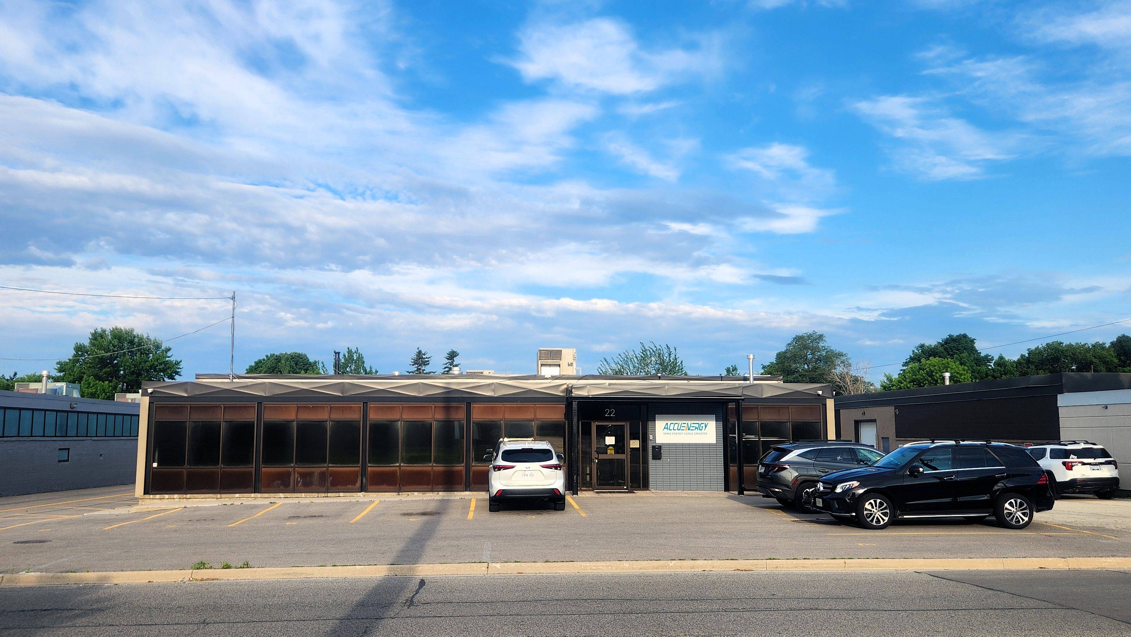 Toronto E04, ON M1R 3E4,22 Howden RD