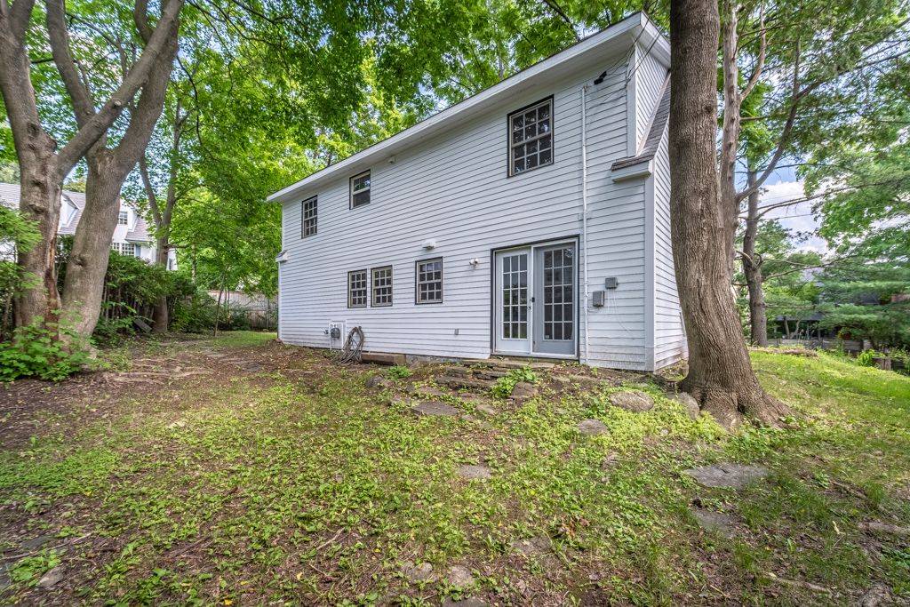 Rockcliffe Park, ON K1M 1G6,181 Maple LN