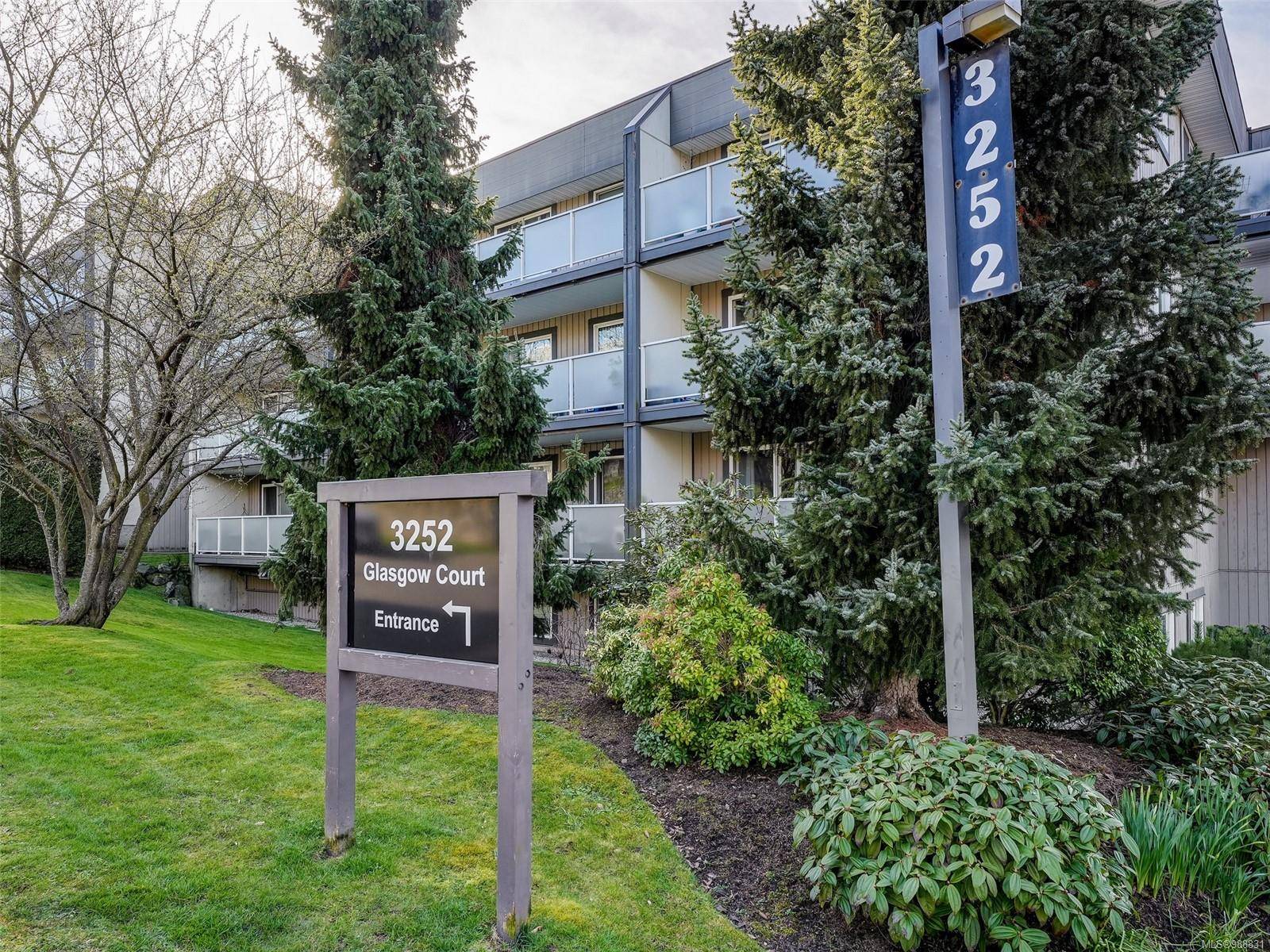 Saanich, BC V8X 1M2,3252 Glasgow Ave #110