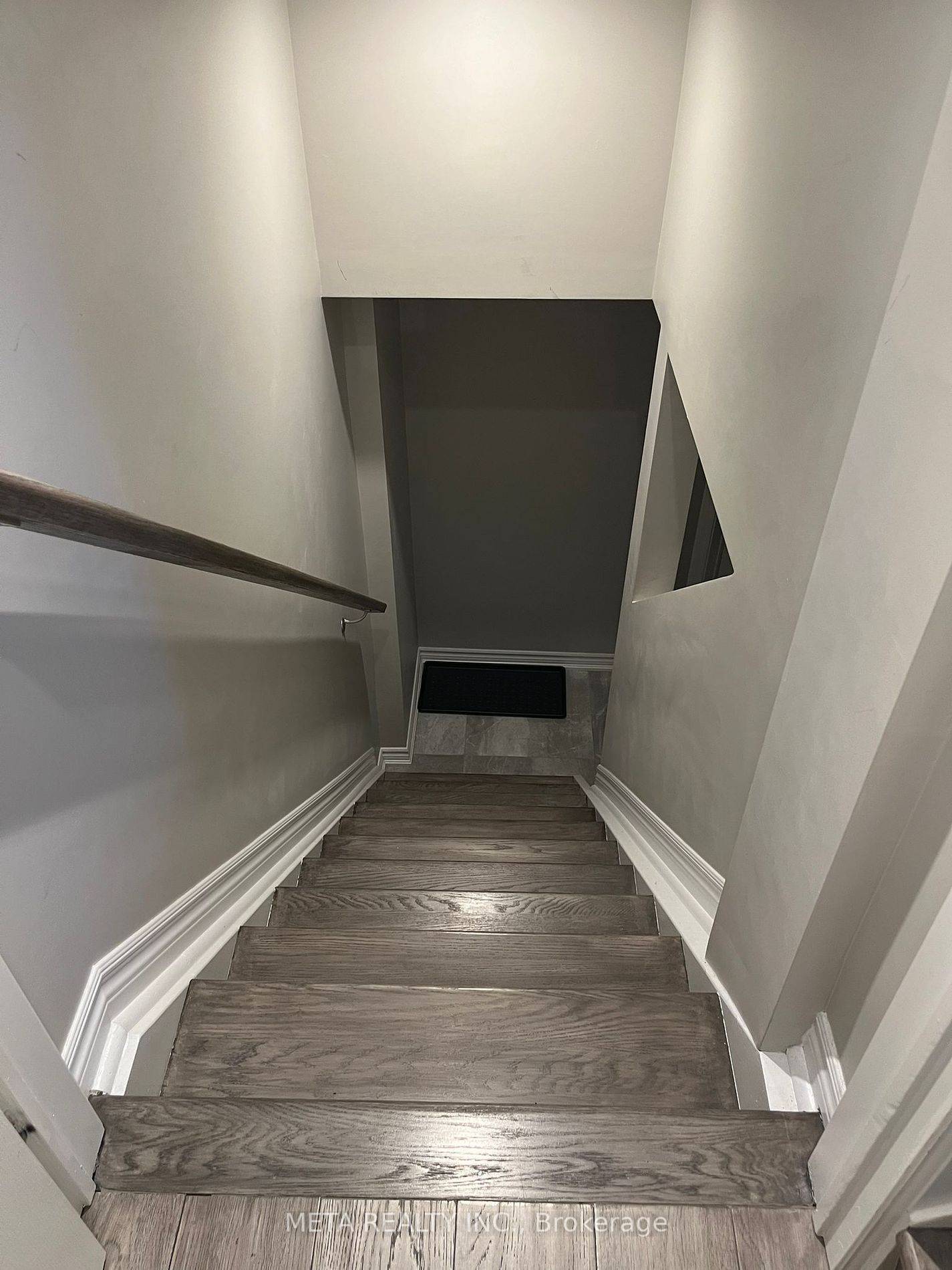 Mississauga, ON L5N 8J3,7568 Doverwood DR