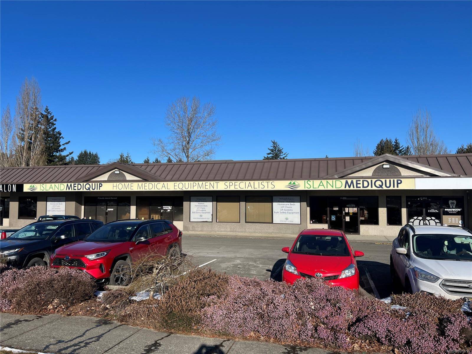 Courtenay, BC V9N 3P1,204 Island Hwy N #10&11
