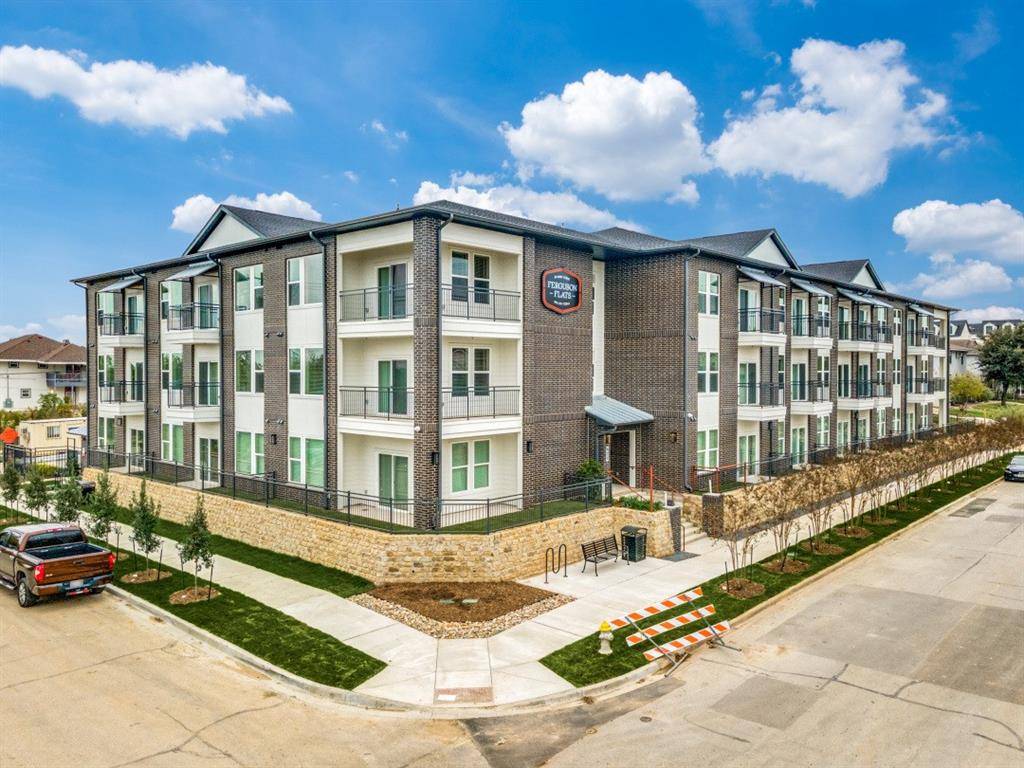 Dallas, TX 75203,624 N Lancaster Avenue #301