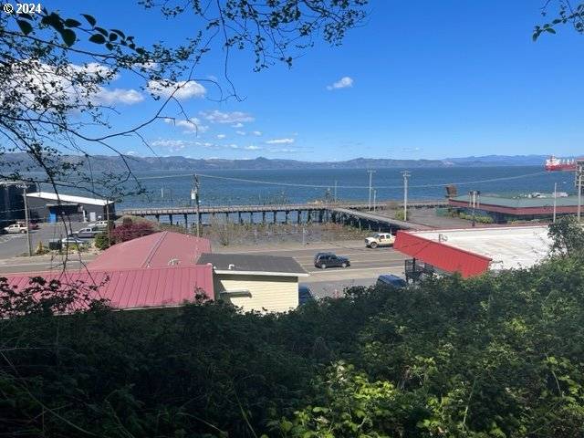 Astoria, OR 97103,42 W Bond ST