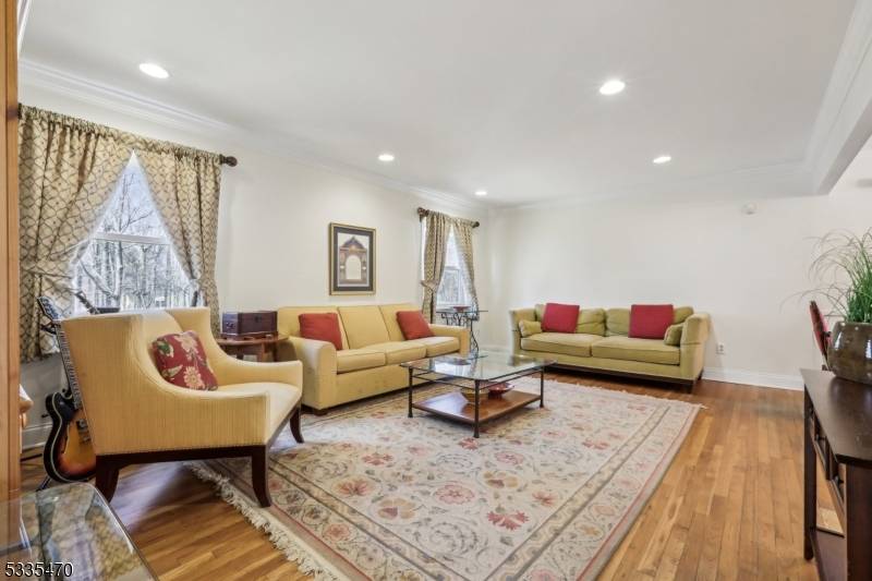 Randolph Twp., NJ 07869,13 Deepdale Dr