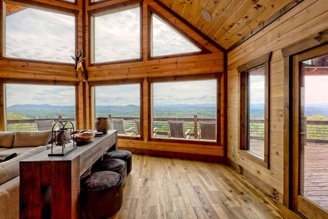 Mineral Bluff, GA 30559,506 Tower Road