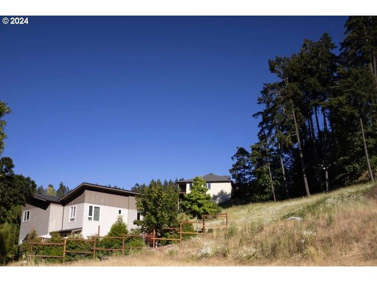 Eugene, OR 97405,3573 Colony Oaks DR #2
