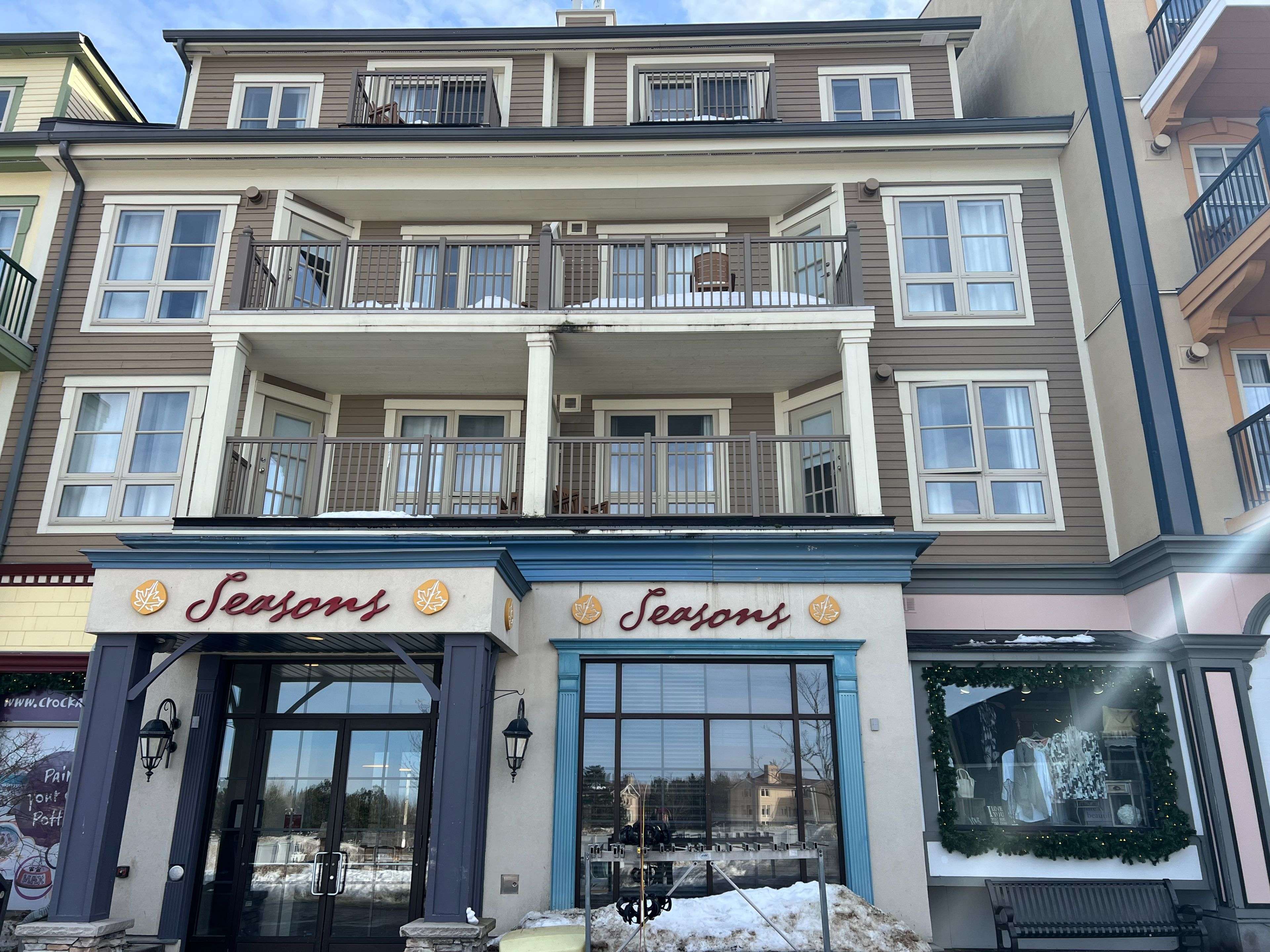 Blue Mountains, ON L9Y 0V2,170 Jozo Weider BLVD #424